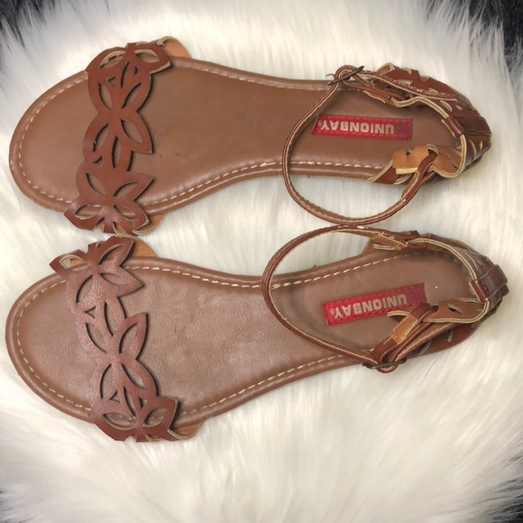 Summer Sandals - Picture 2 of 3